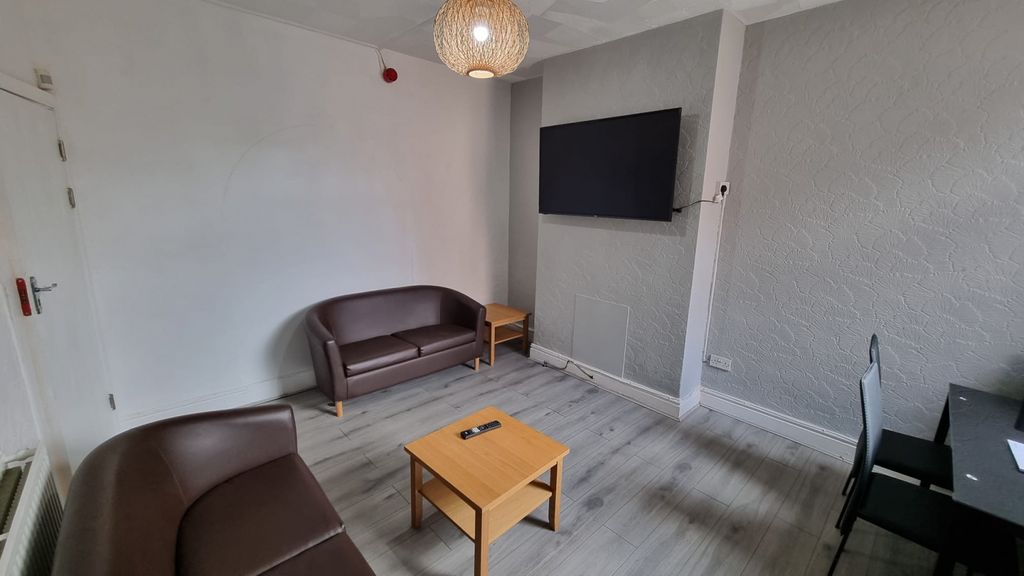 Property photo 2 of 16 Gallery