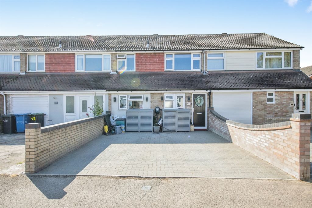 Property photo 1 of 17