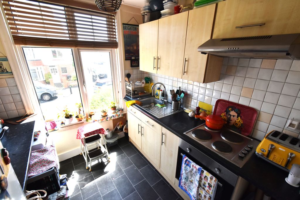 Property photo 3 of 5