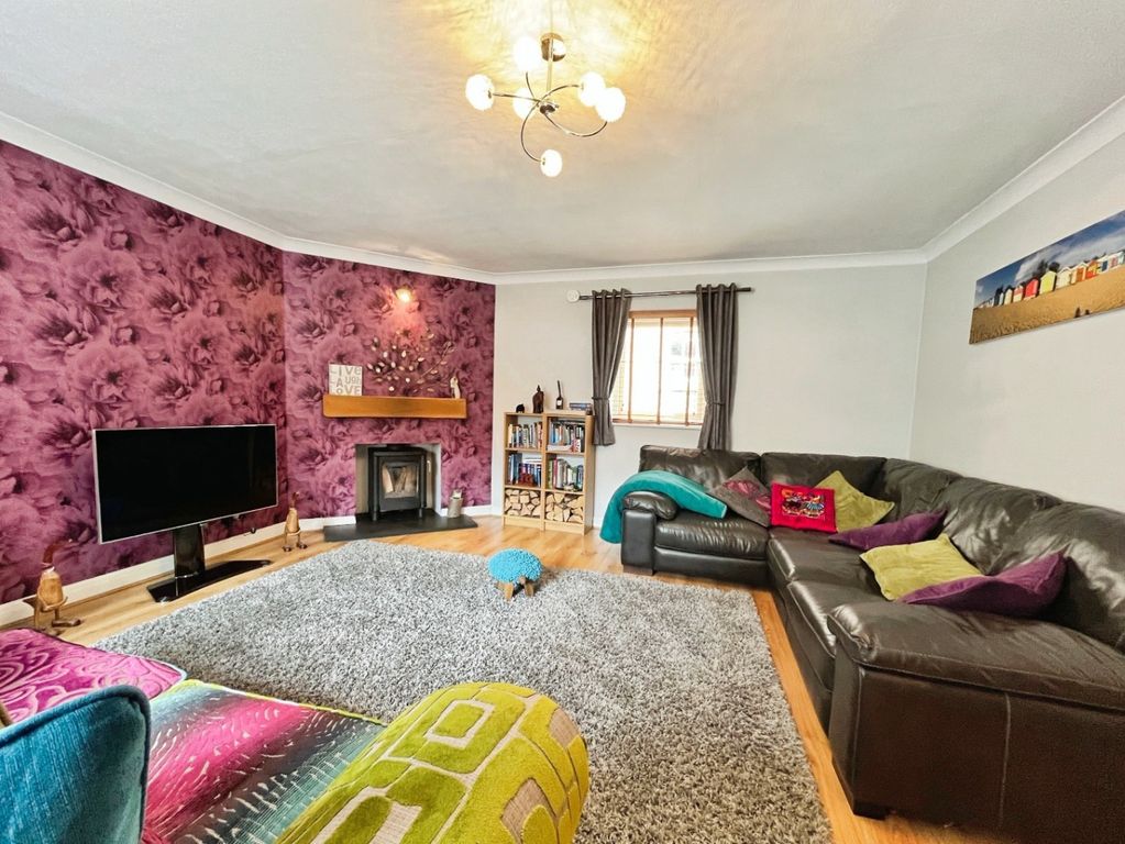 Property photo 3 of 20 4203837