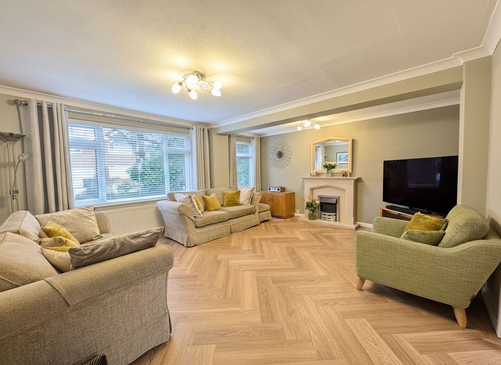 Property photo 2 of 29