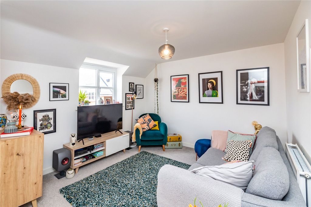 Property photo 2 of 11 Picture No. 03