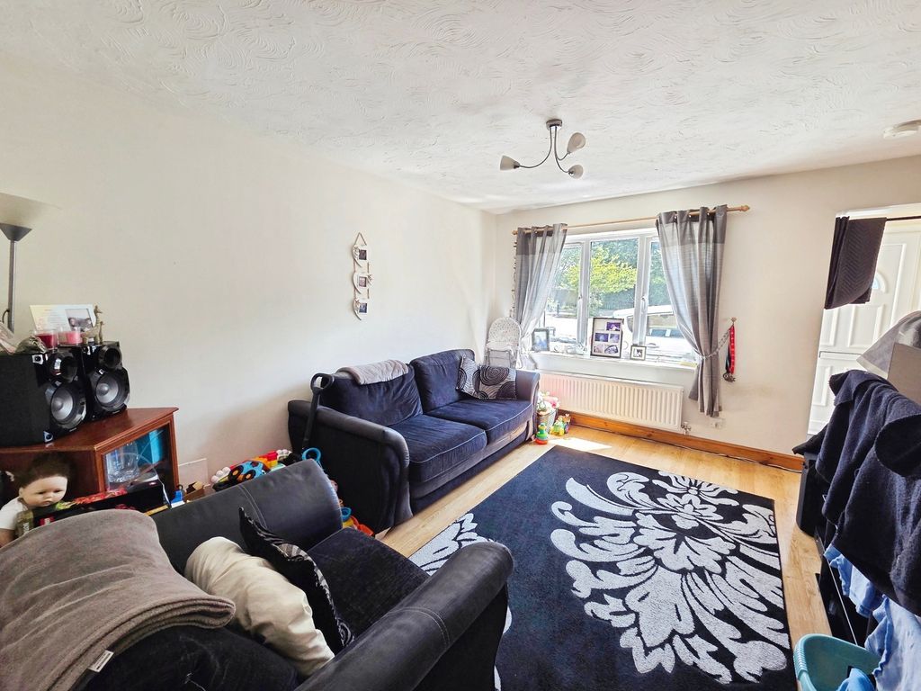 Property photo 2 of 9 Pbox-Img.Jpg