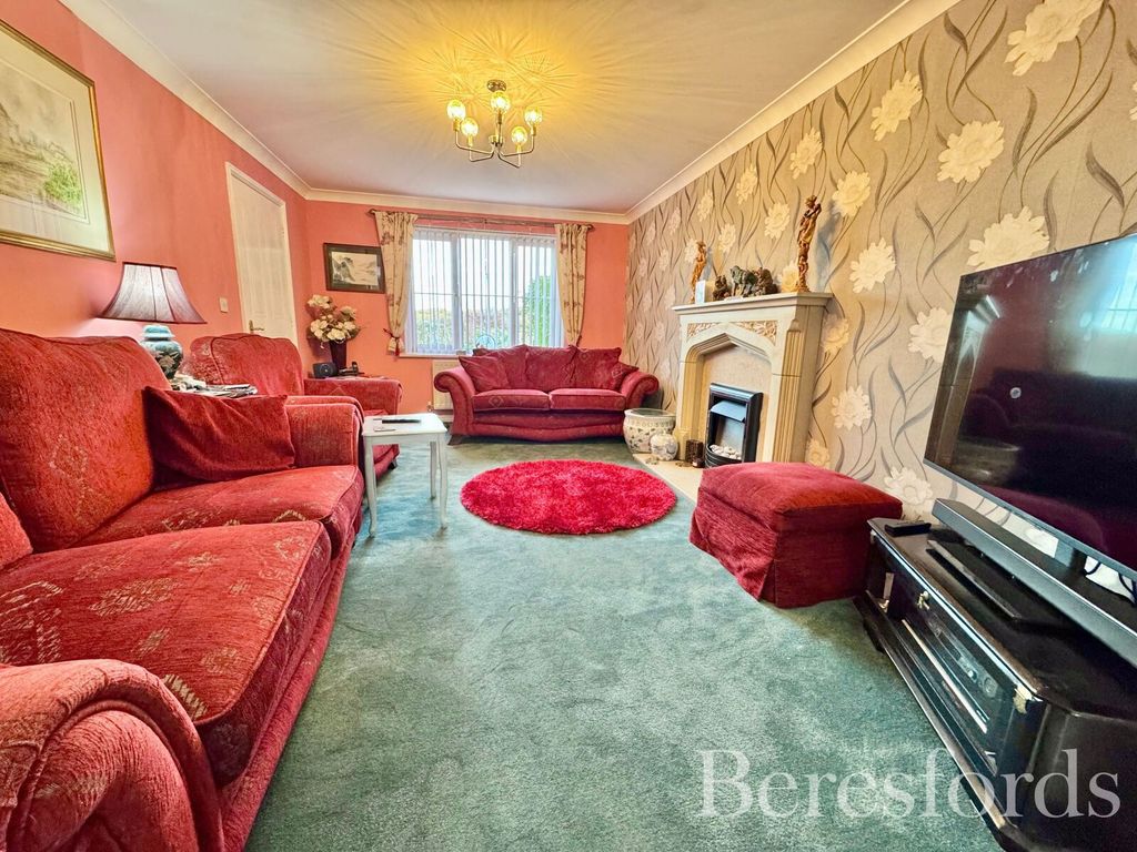 Property photo 3 of 28 Picture 3