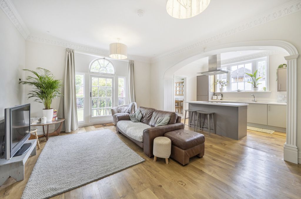 Property photo 2 of 22 1466098-11-6A0Dfd...