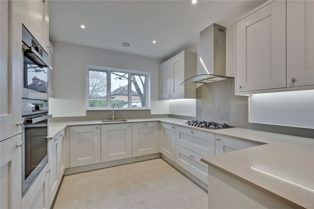 Property photo 1 of 14 Kitchen