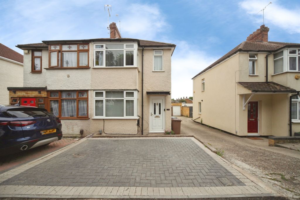Property photo 1 of 18