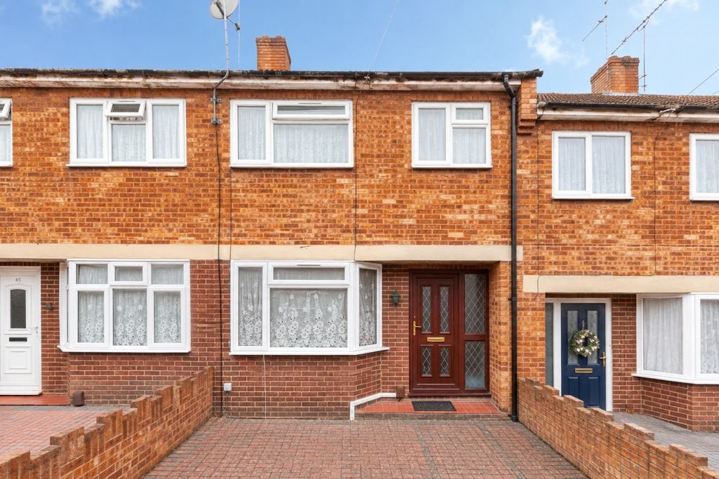 Property photo 1 of 12