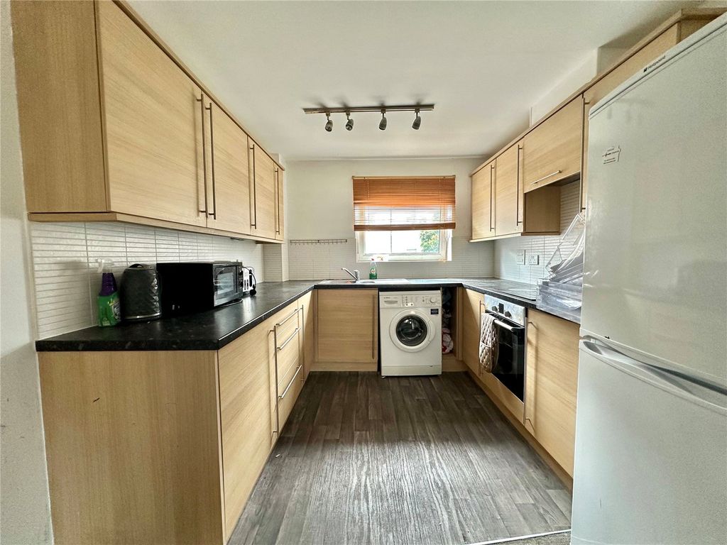 Property photo 3 of 8 Picture No. 07