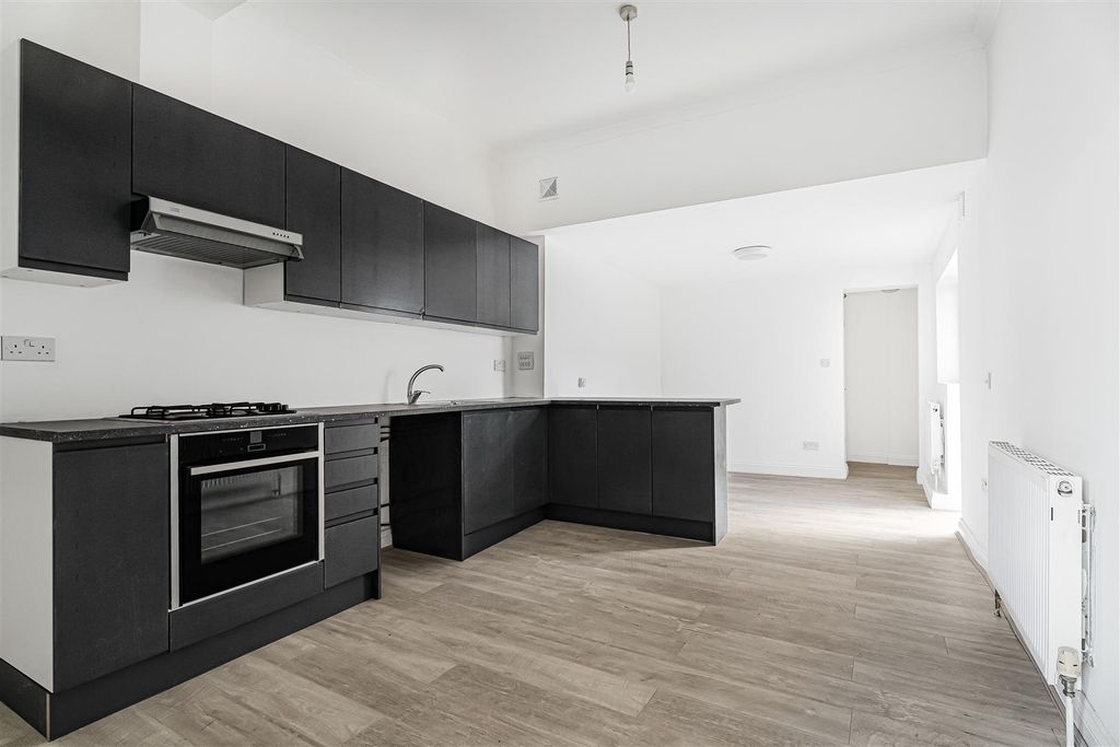 Property photo 2 of 23 2