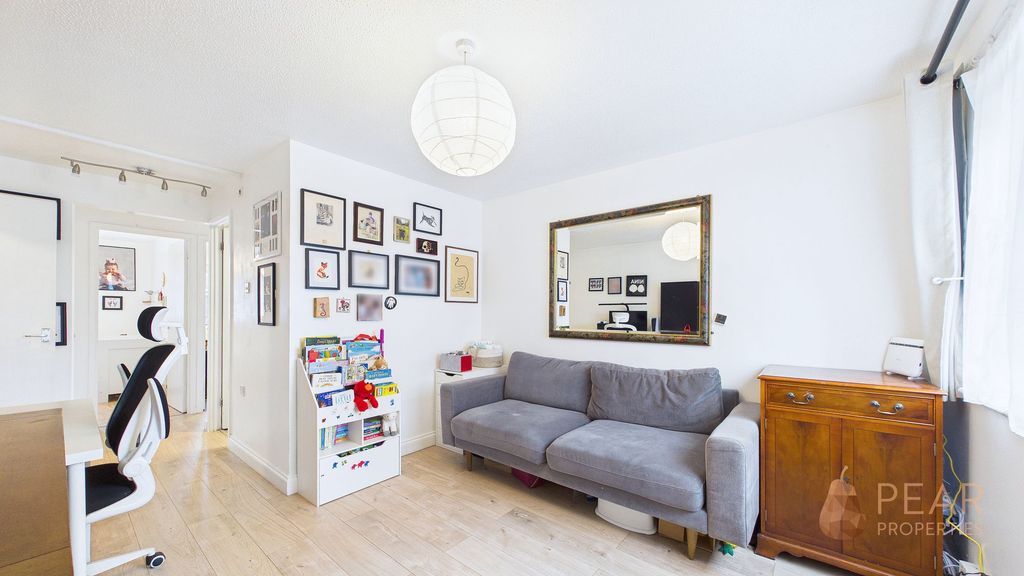 Property photo 3 of 11