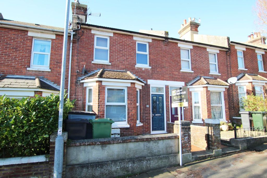 Property photo 1 of 8