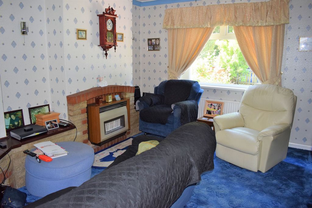 Property photo 3 of 9 Living Room 2