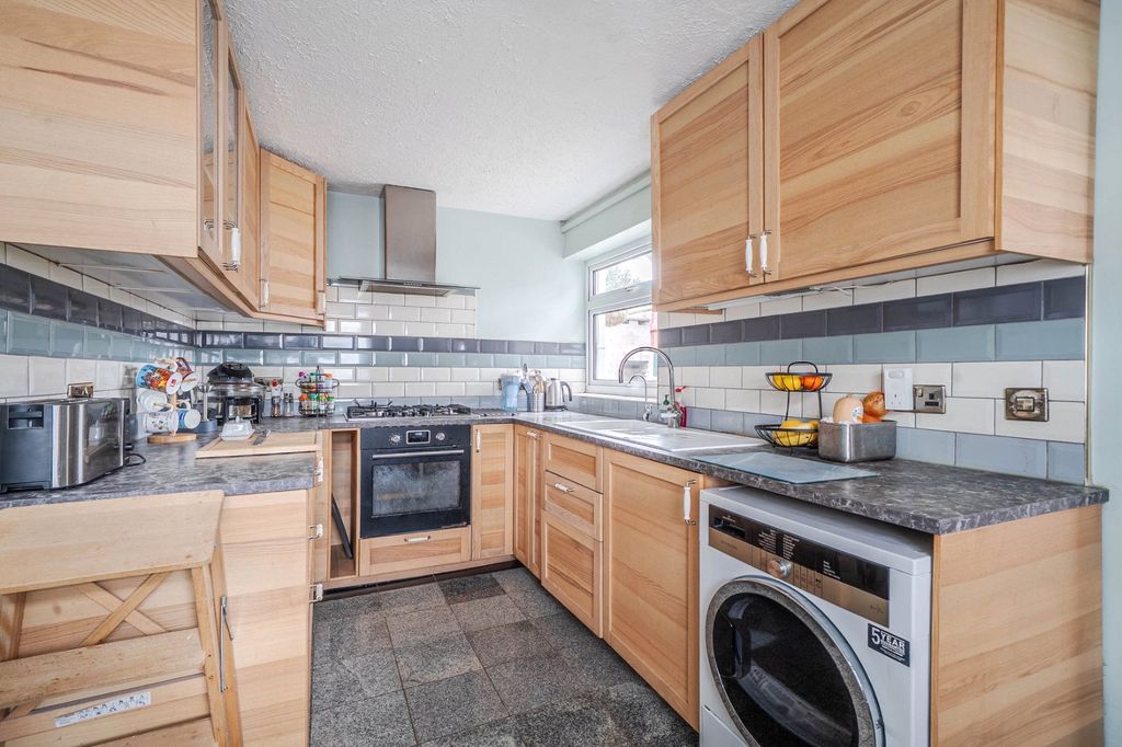 Property photo 2 of 16 Picture No. 09
