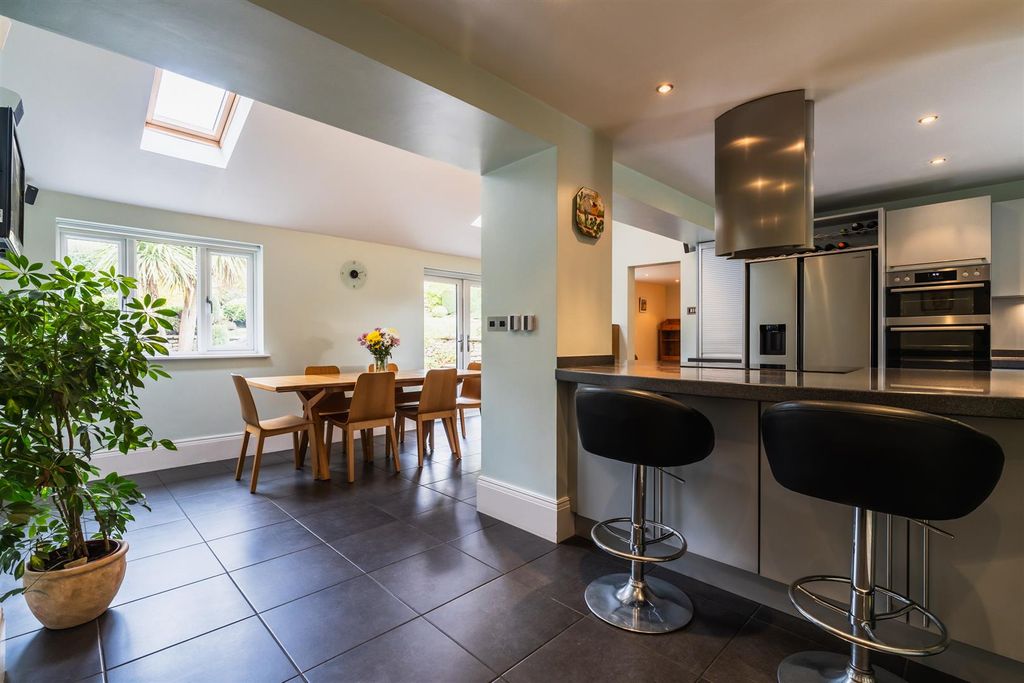 Property photo 3 of 51 Dining Kitchen