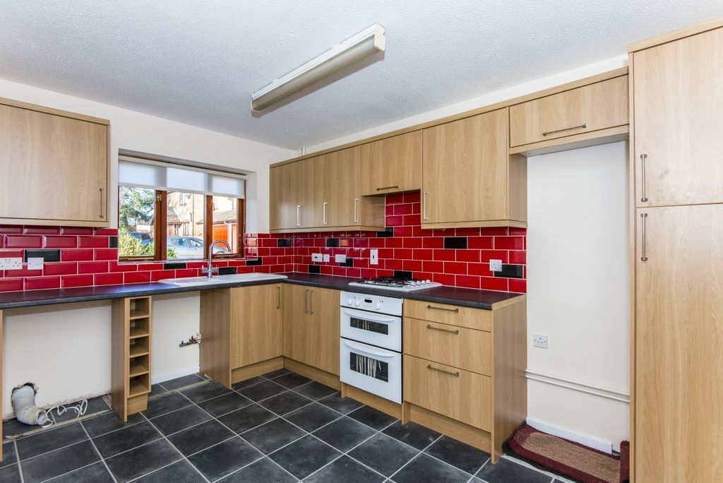 Property photo 2 of 7 Kitchen2