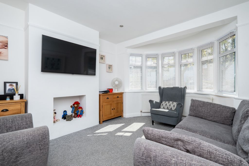 Property photo 2 of 22 Picture No. 06