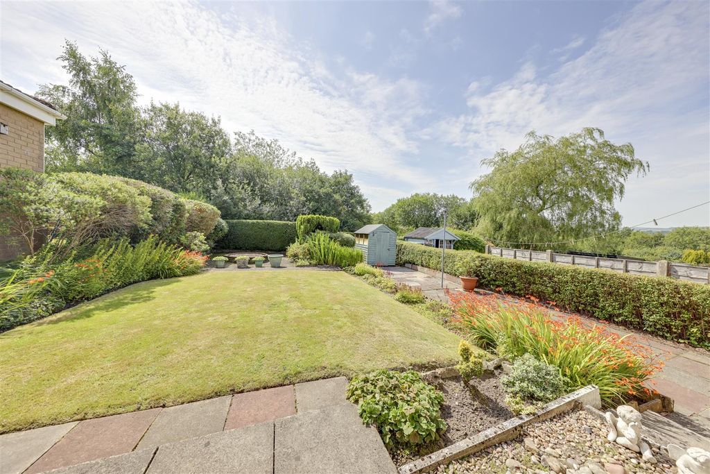 Property photo 3 of 25 Rear Garden