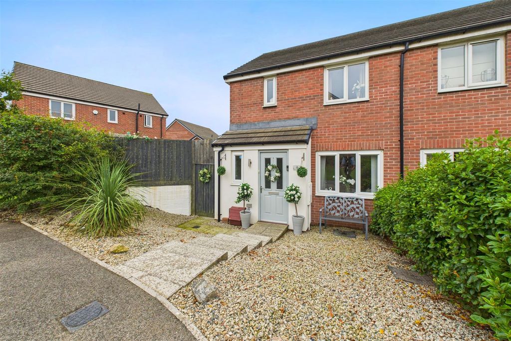 Property photo 1 of 24 Cam04552G0-Pr0147-Still031.Jpg