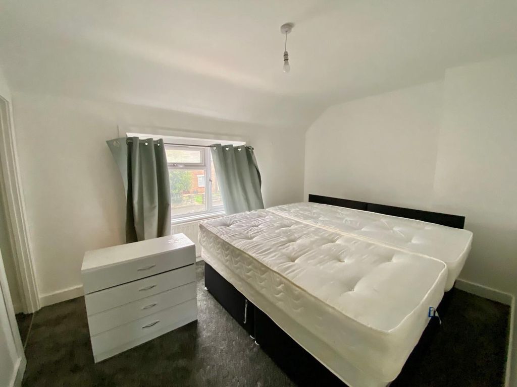 Property photo 3 of 6 Img_5206.Jpg