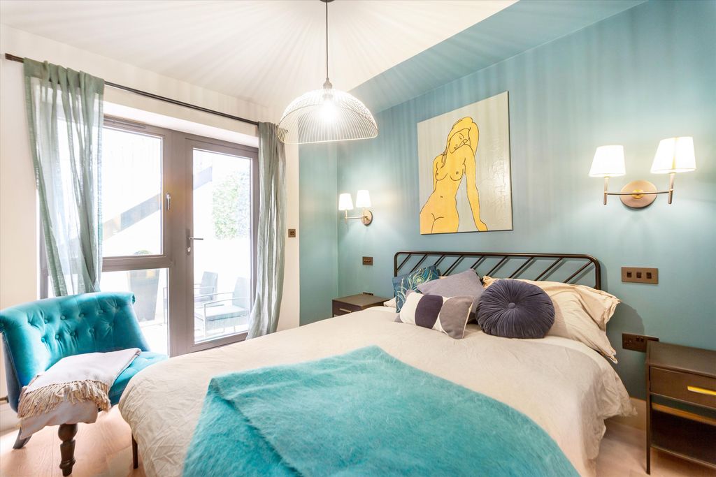 Property photo 3 of 10 Image