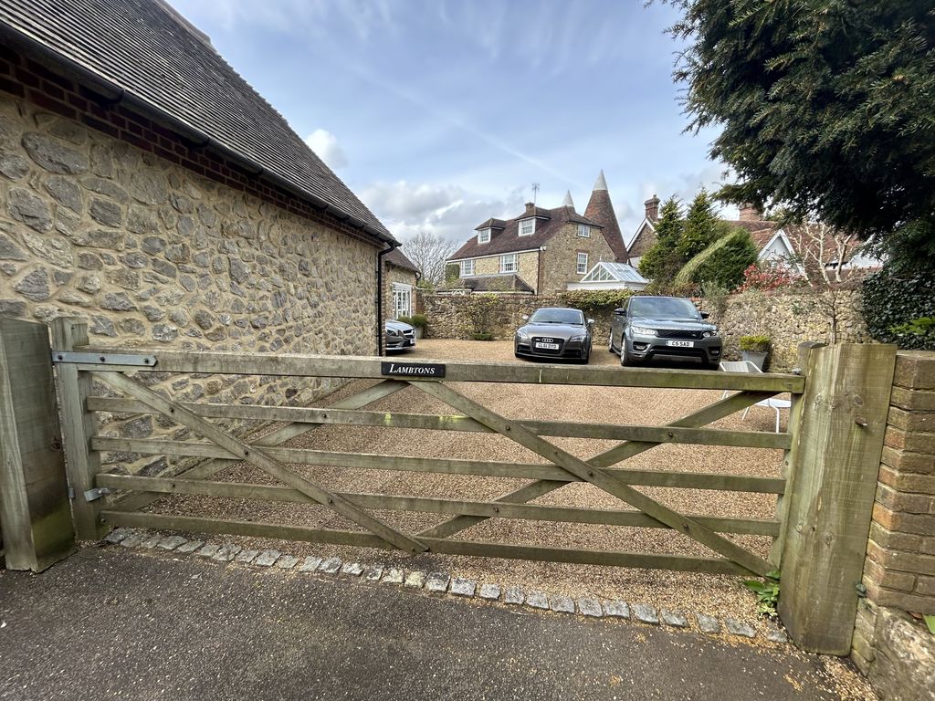 Property photo 3 of 18 Img_6276