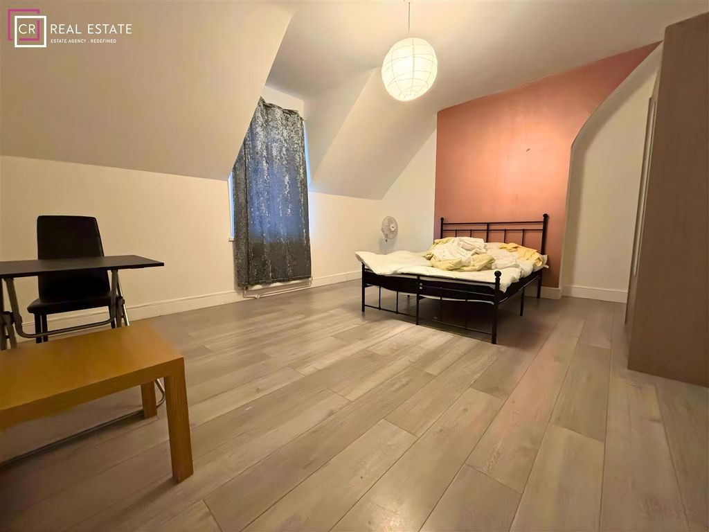 Property photo 3 of 3