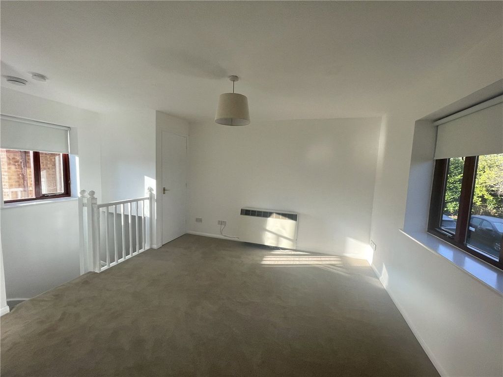 Property photo 3 of 8 Picture No. 09