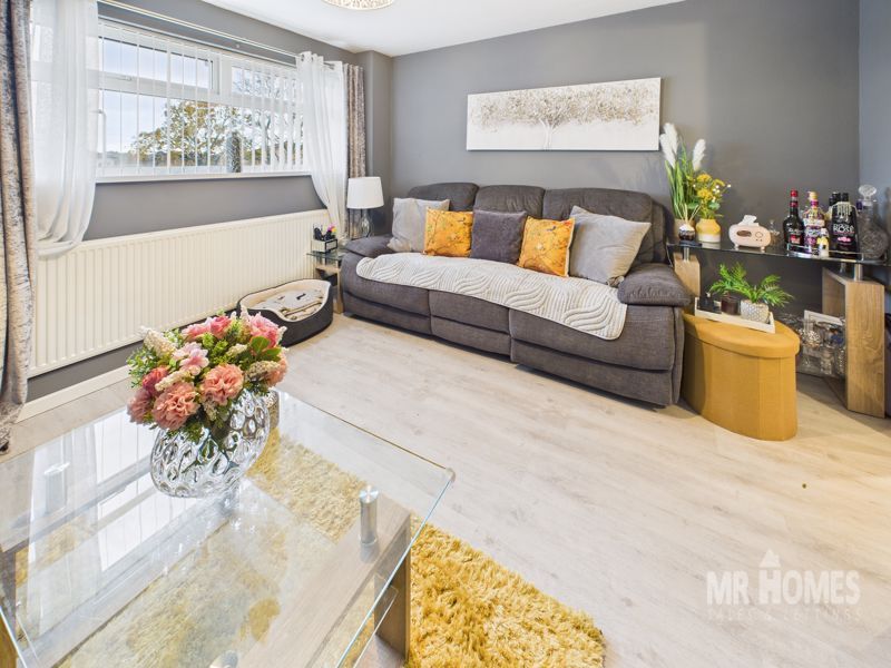 Property photo 3 of 40 Photo 11