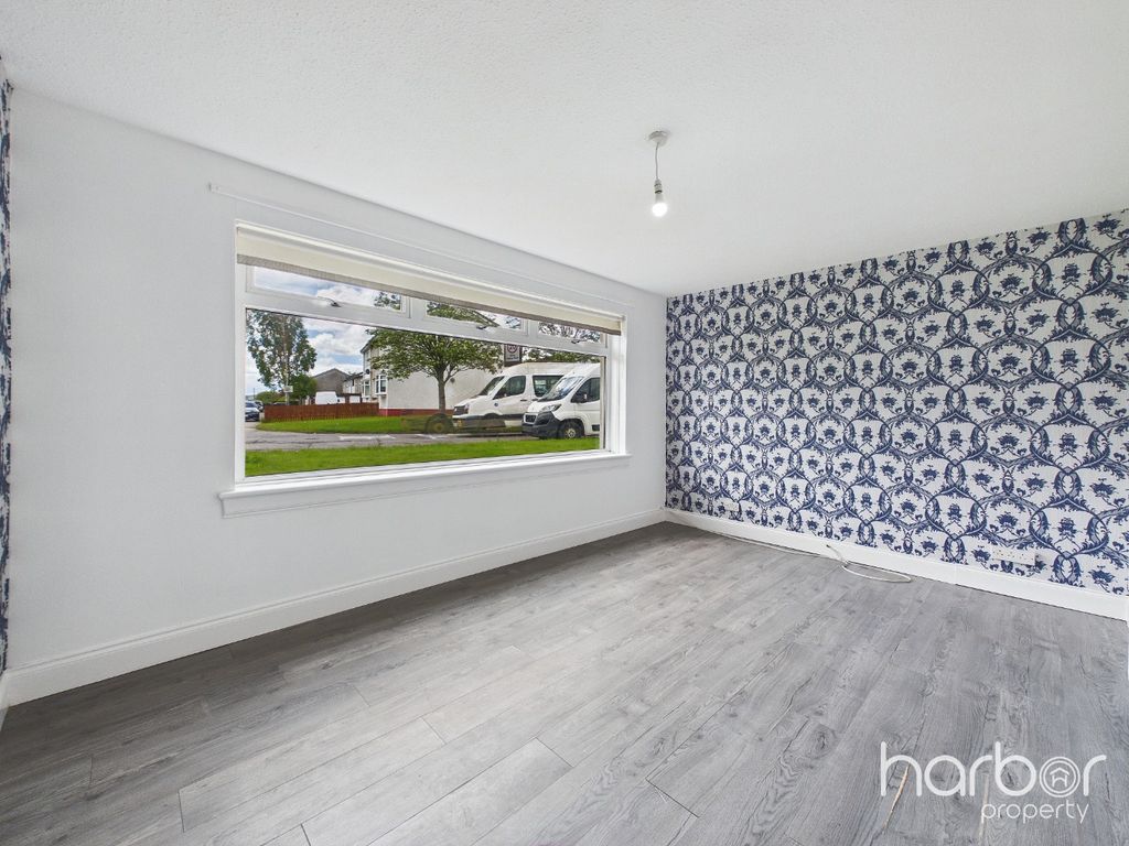 Property photo 2 of 14 5158144