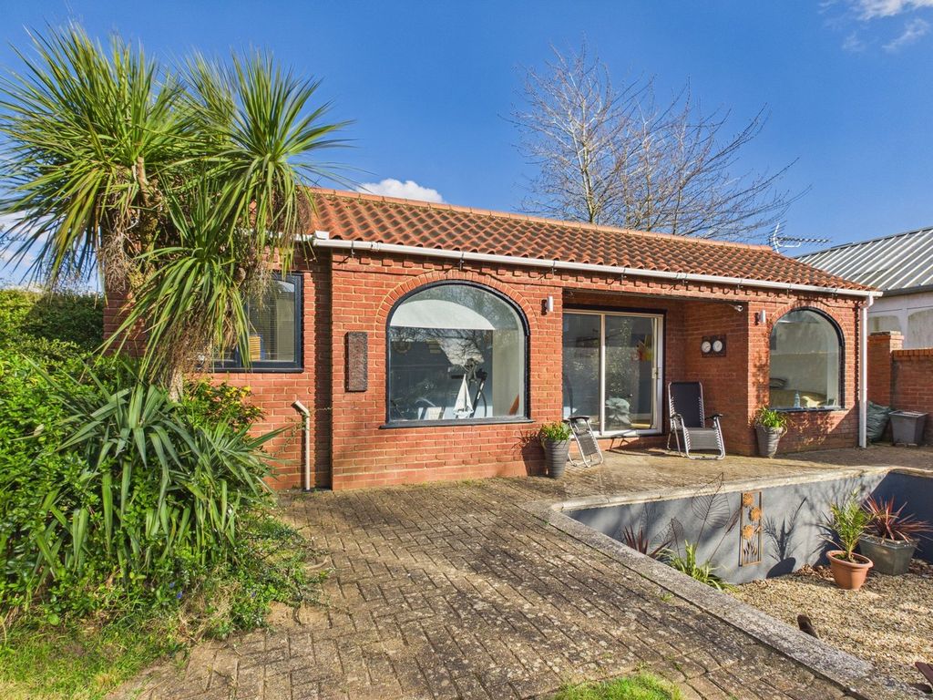 Property photo 2 of 31