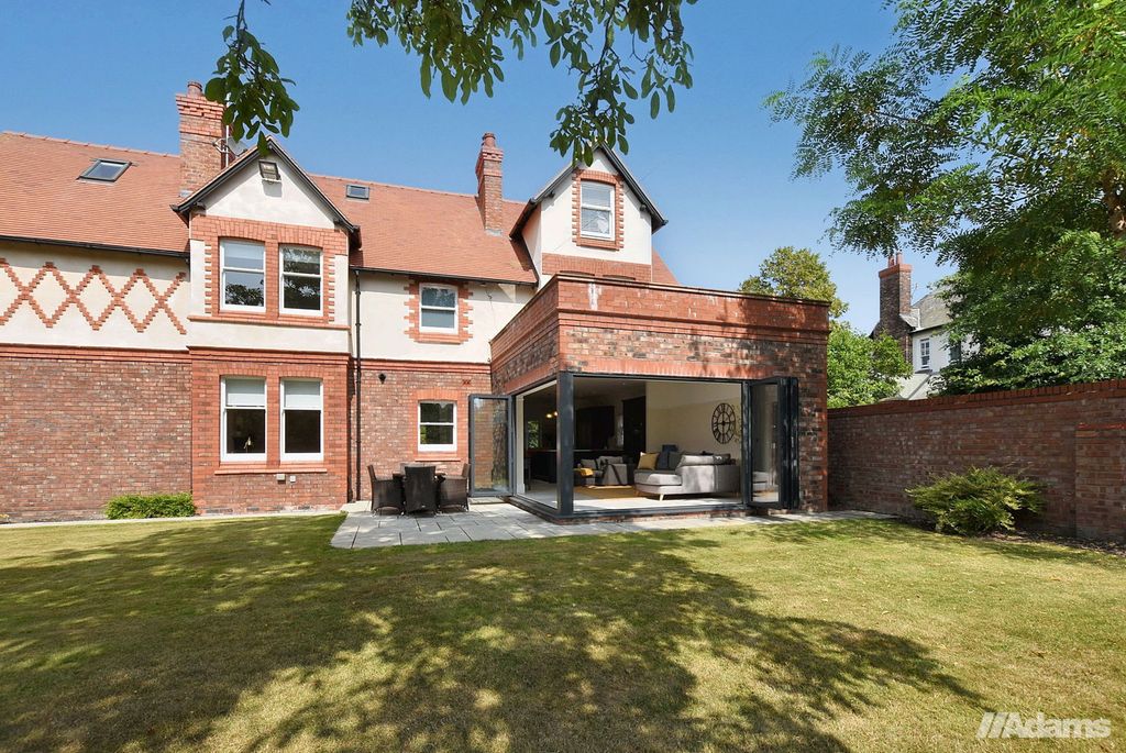 Property photo 1 of 64