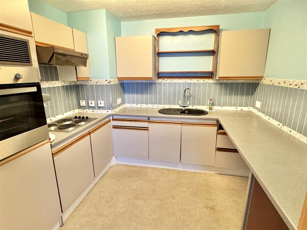 Property photo 3 of 14 For Sale By Aspire Residential | Burleigh Court