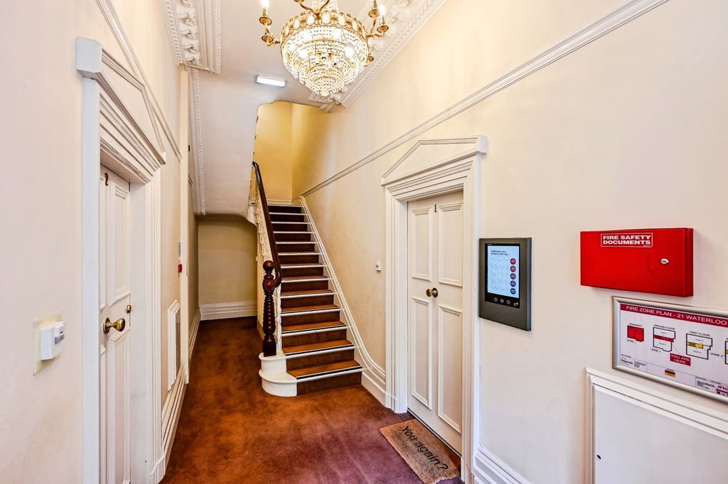 Property photo 2 of 19 Pbox-Img.Jpg