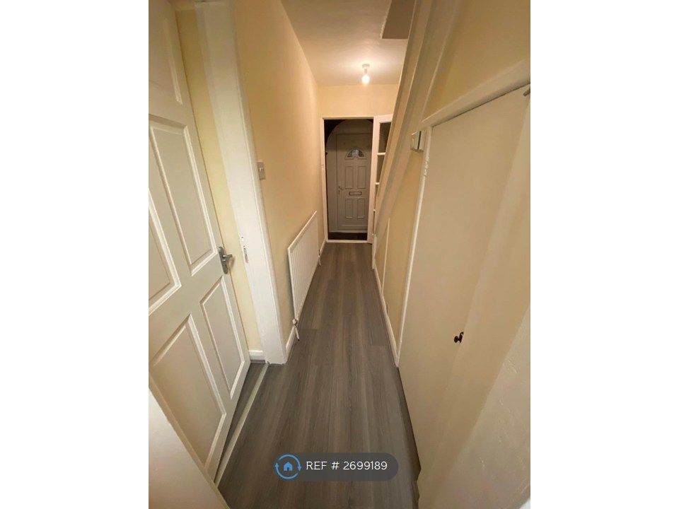 Property photo 3 of 17 Entrance