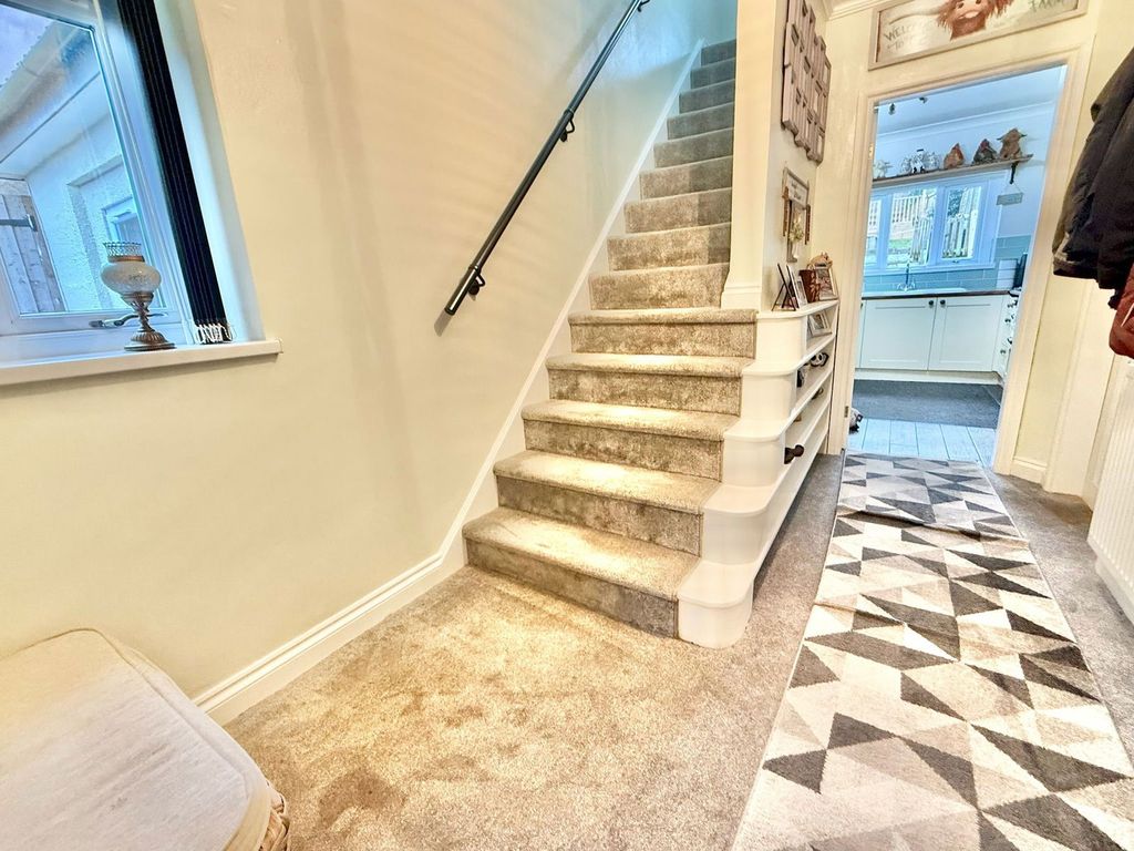 Property photo 3 of 25