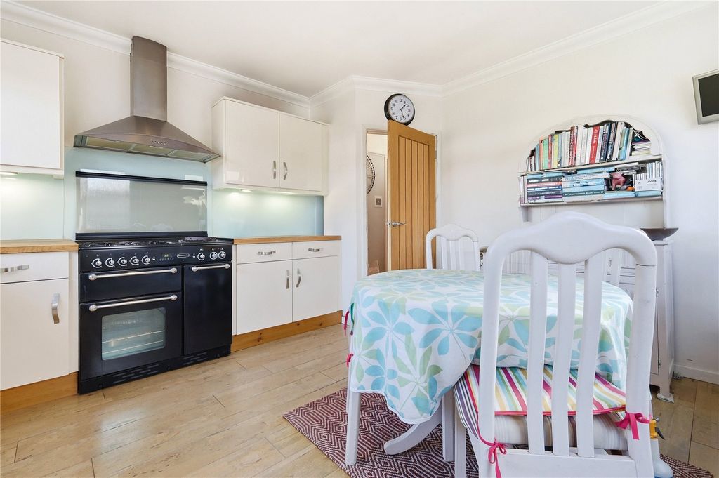 Property photo 3 of 22 Picture No. 20