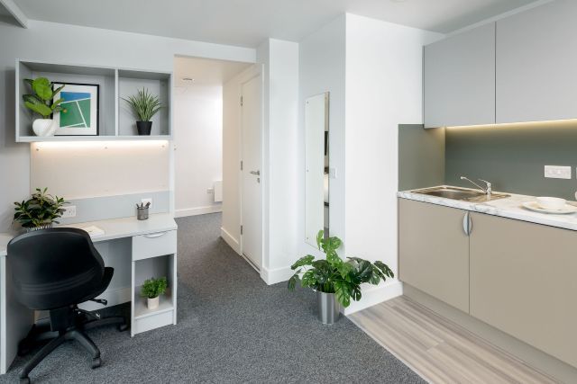 Property photo 3 of 14