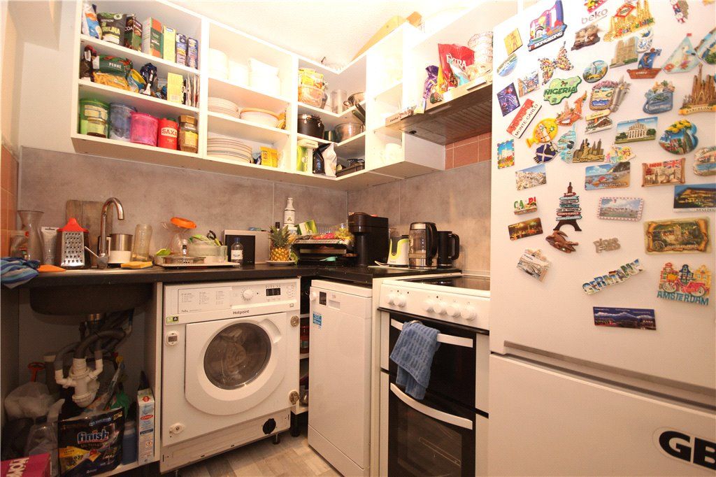 Property photo 3 of 5 Kitchen