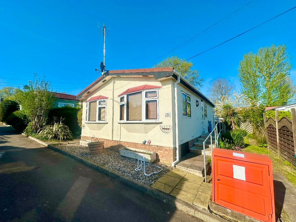 Property photo 1 of 11