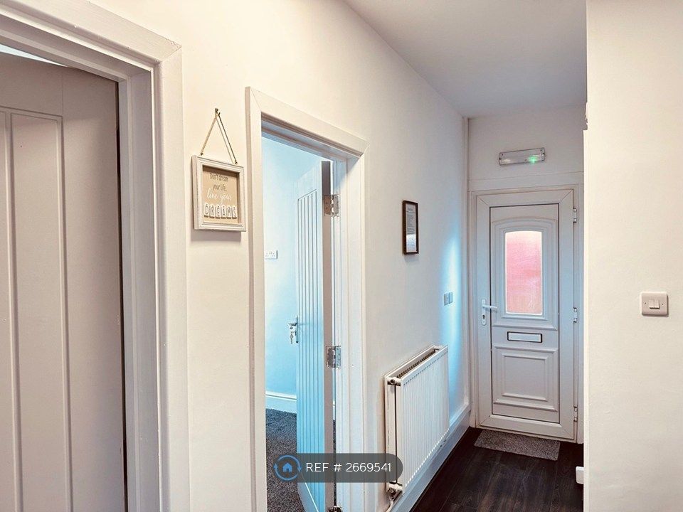 Property photo 1 of 29