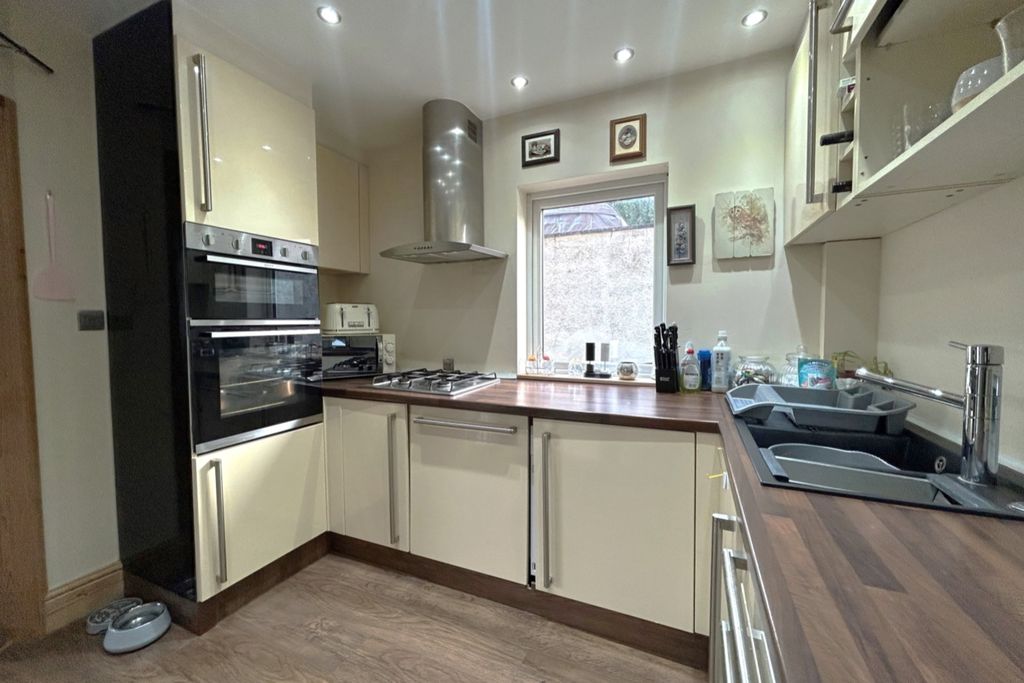 Property photo 2 of 22 Kk