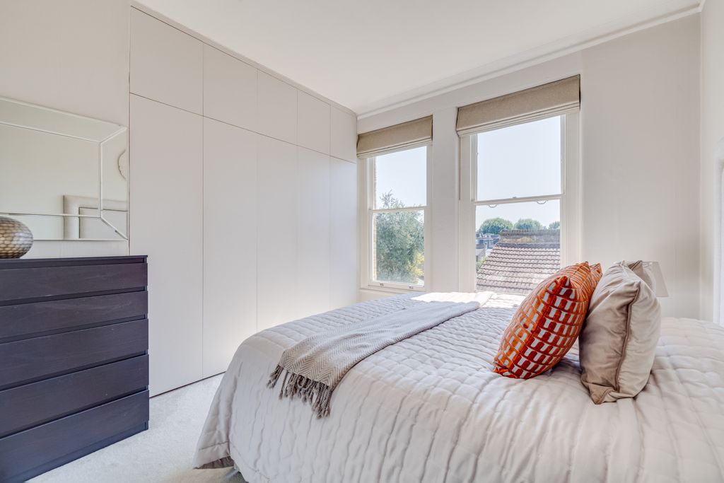 Property photo 3 of 6