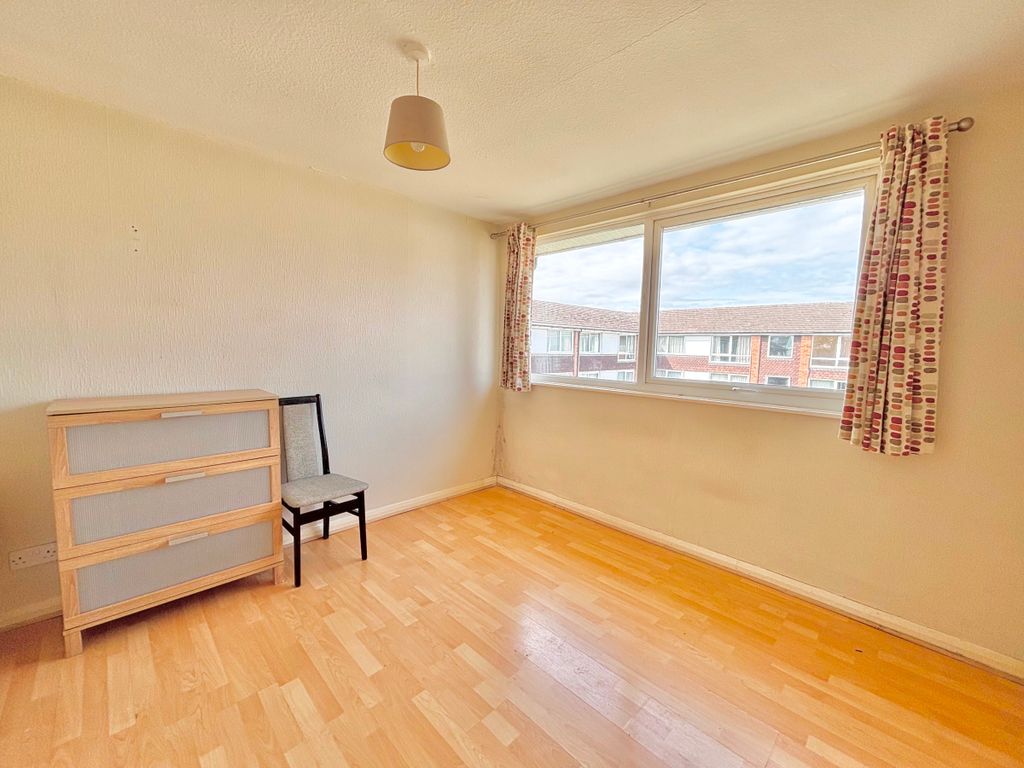Property photo 3 of 6