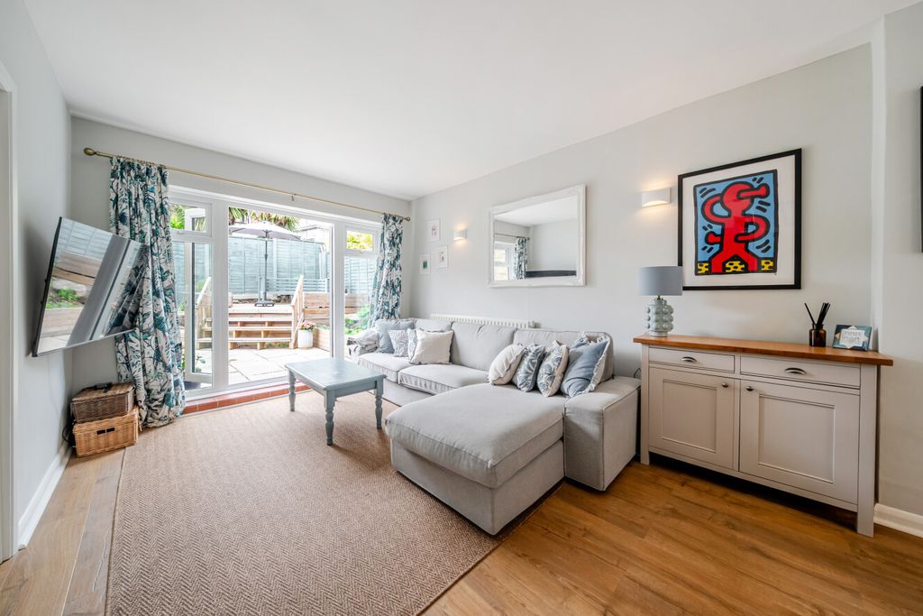 Property photo 2 of 11 1471293-9-6A22B75...