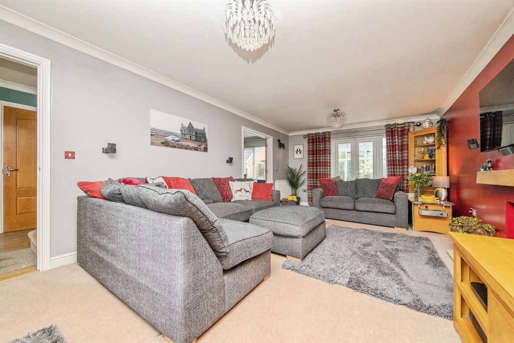 Property photo 2 of 16