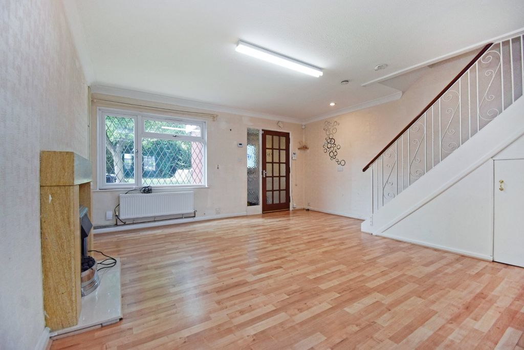 Property photo 2 of 16 Living Room