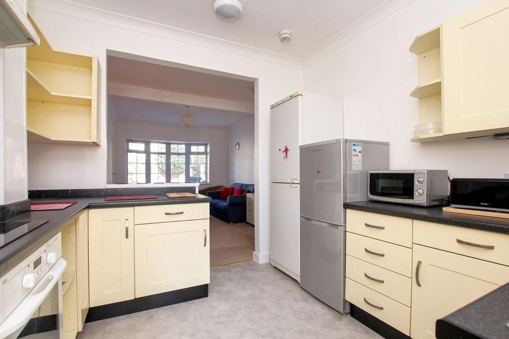 Property photo 2 of 23 Kitchen.Jpg