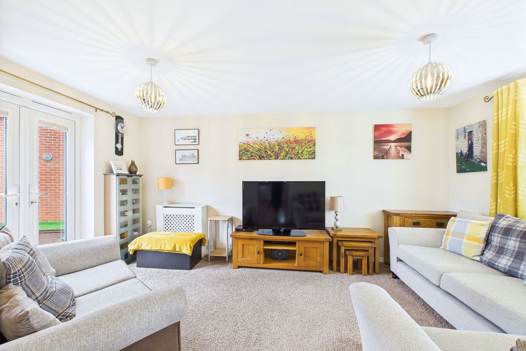 Property photo 3 of 24