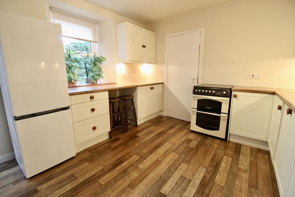 Property photo 3 of 12 Kitchen 2